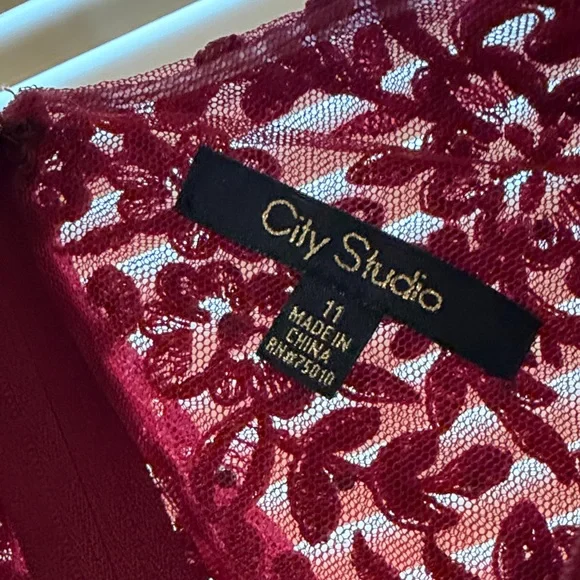 Burgundy Sequin V-Neck Party Dress juniors size 11 new with tags - Picture 5 of 6